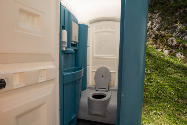 Best Temporary restroom rental  in Minooka, IL